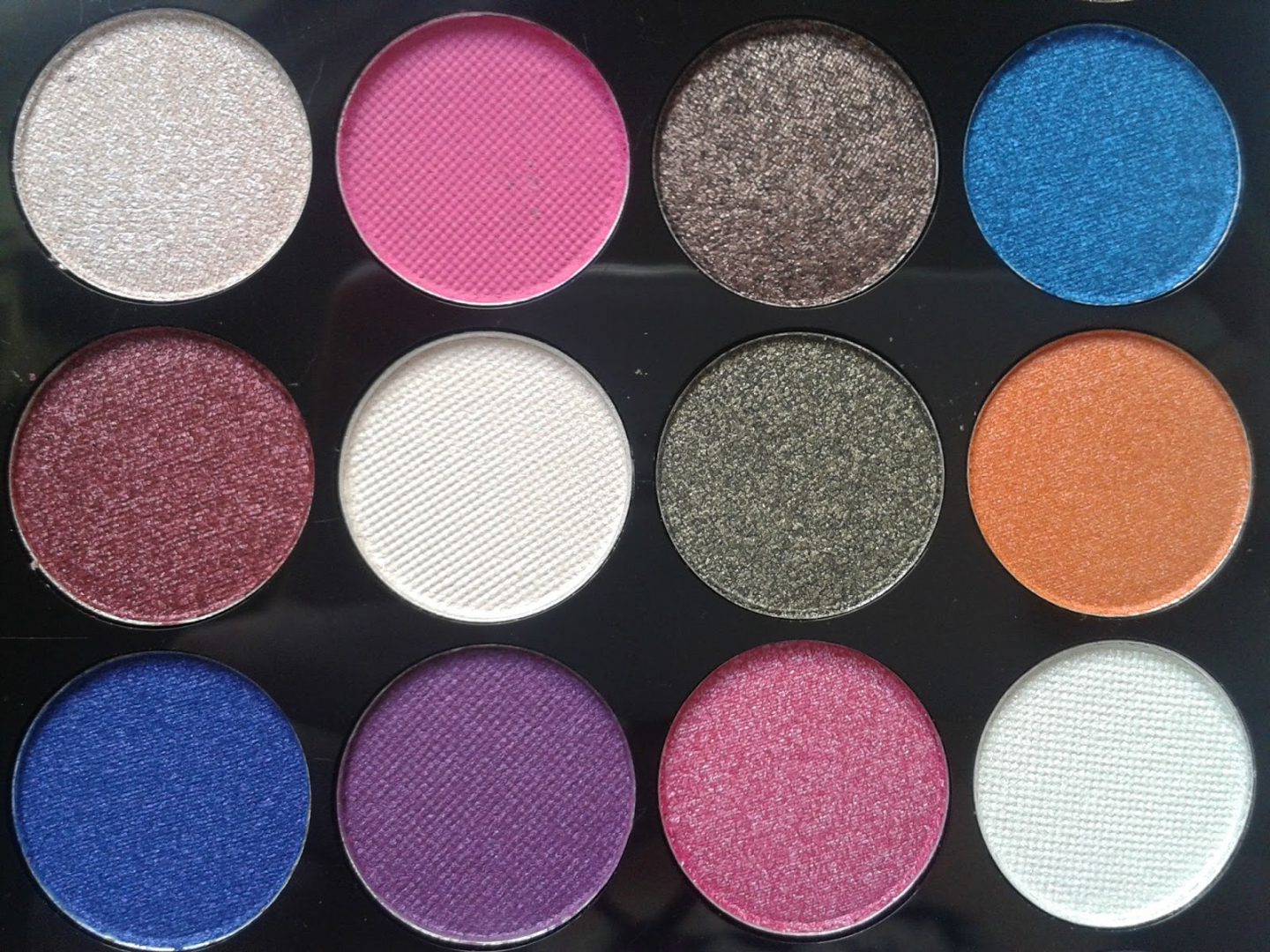 Makeup Revolution Eyes Like Angels Ultra 32 Shade Eyeshadow Palette Beauty Review Swatches