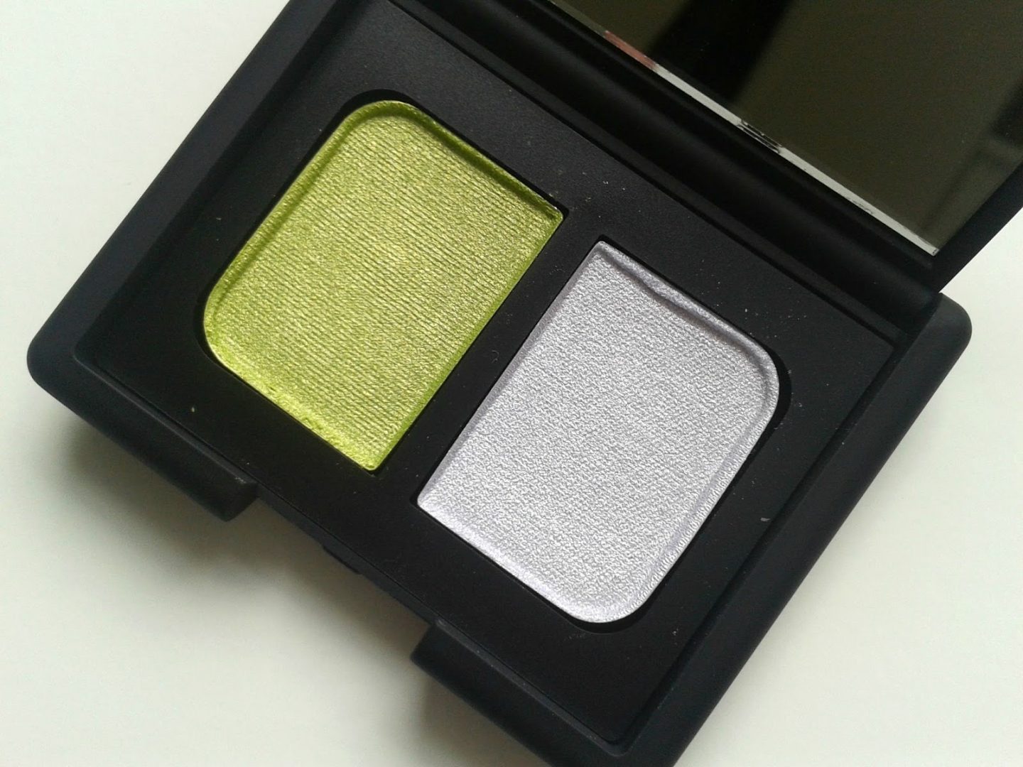 NARS Tropical Princess Eyeshadow Duo Beauty Review Swatch