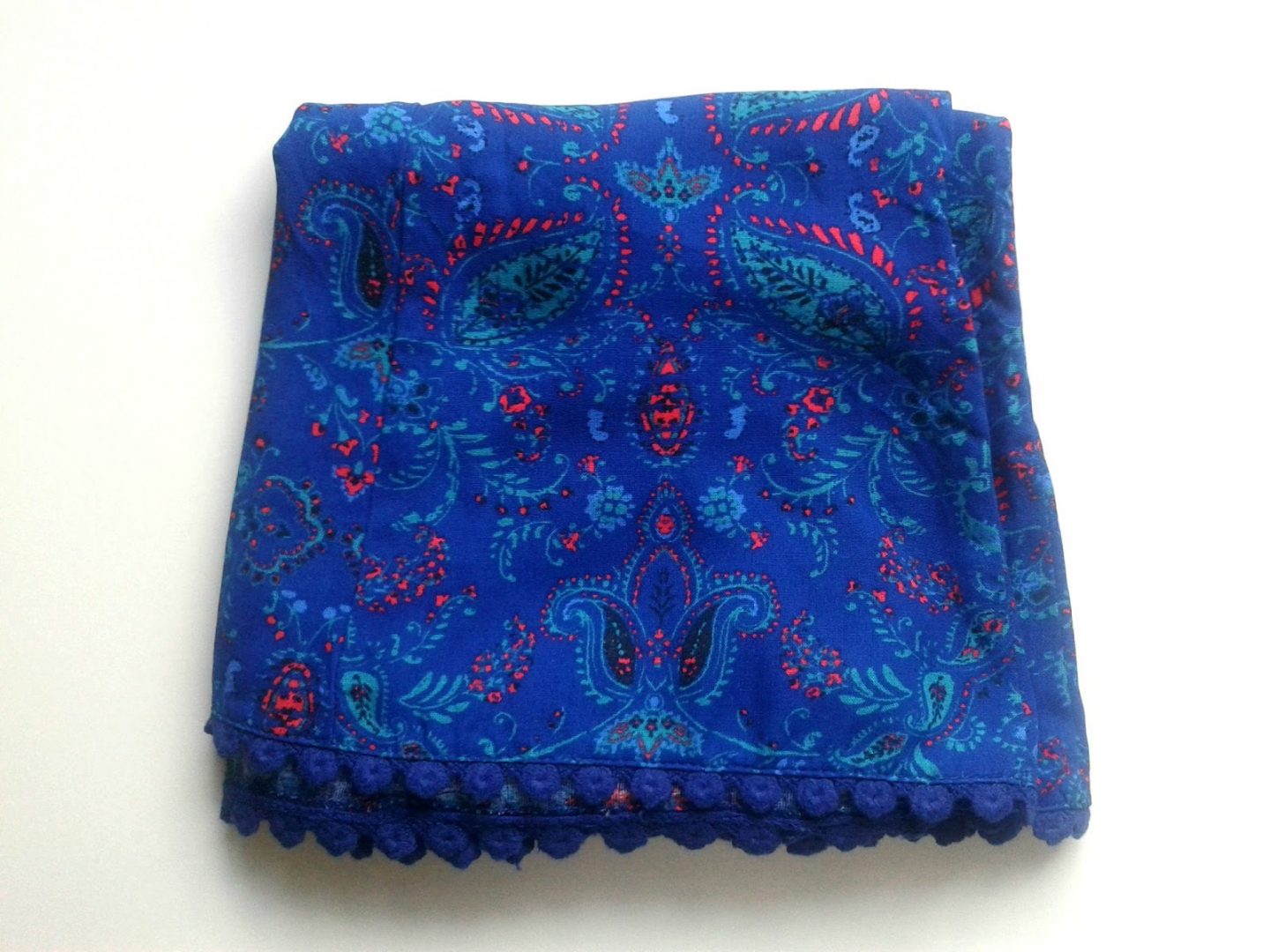 New Look Blue Paisley Print Crochet Hem High Waisted Shorts Folded Review Outfit