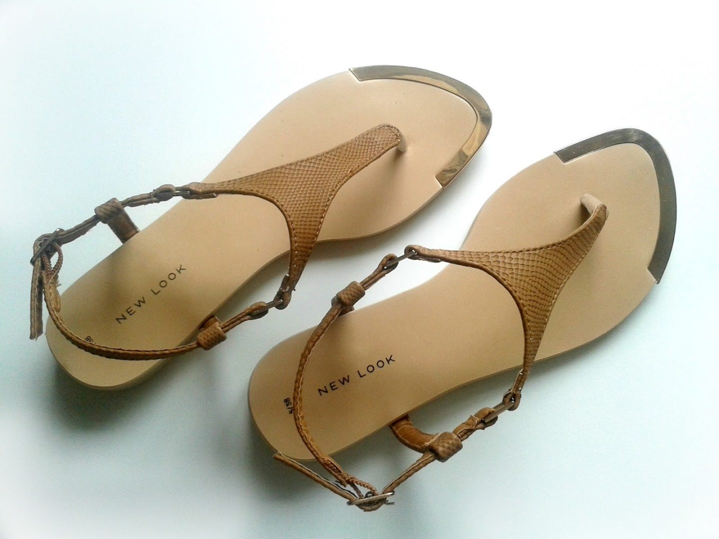 New Look Tan Leather Look T-Bar Sandals Outfit Review