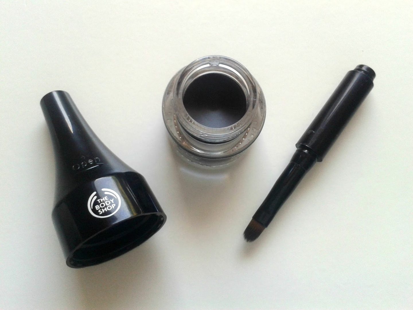 The Body Shop Smoky 2 in 1 Gel Liner review