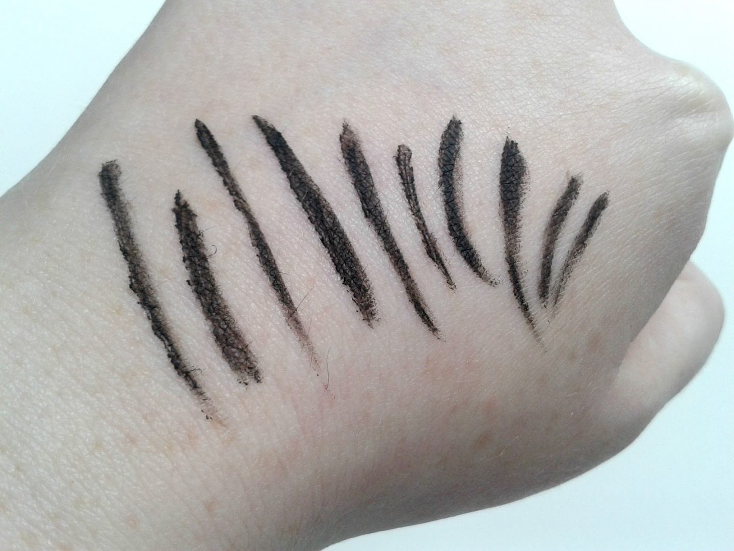 Benefit They're Real! Push-Up Liner Beauty Review Swatches Swatch