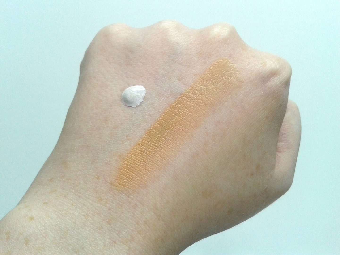 L'Oreal Nude Magique BB Cream Light Beauty Review Swatches