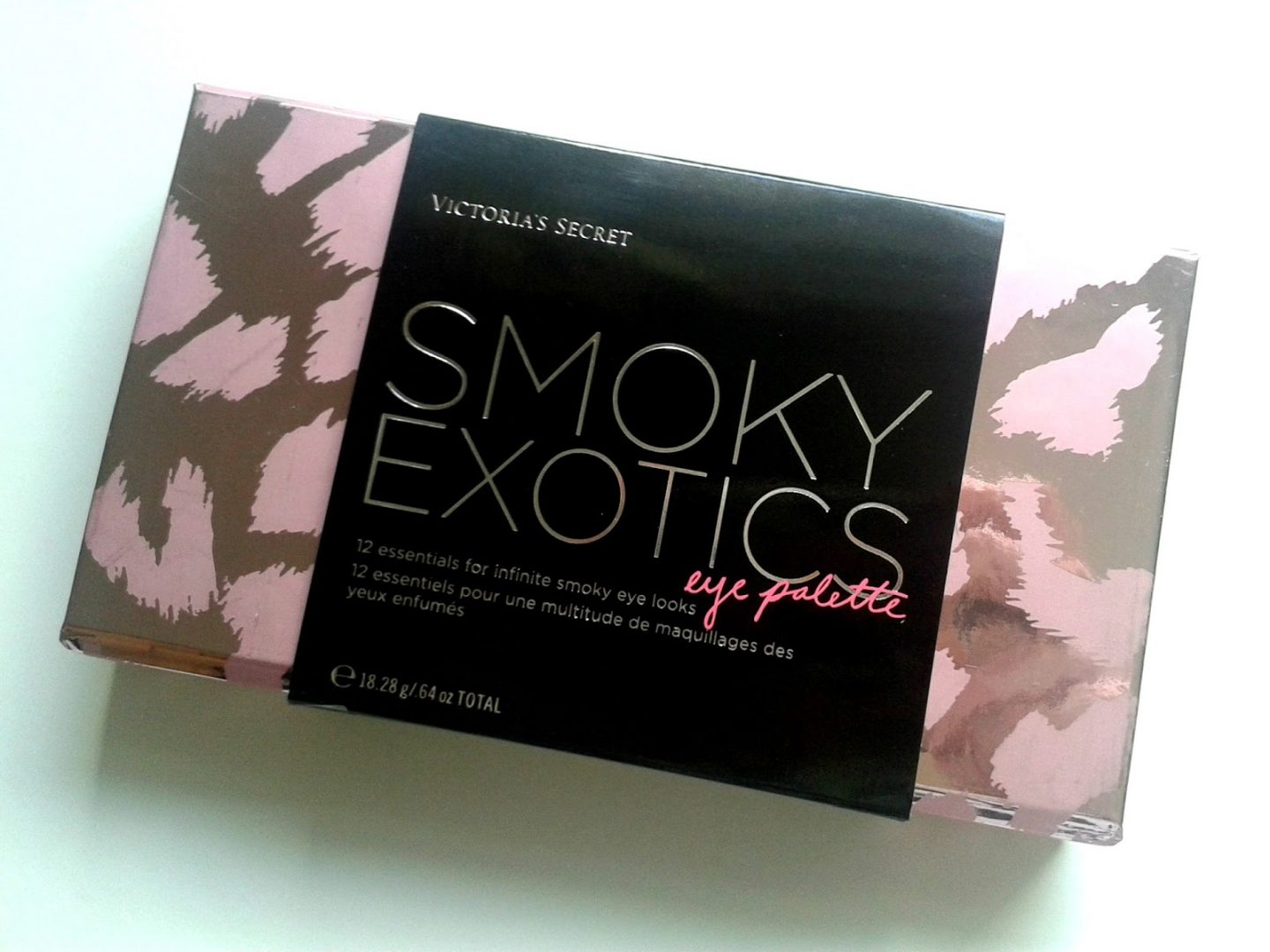 Victoria's Secret Smoky Exotics Eye Palette Beauty Review Packaging