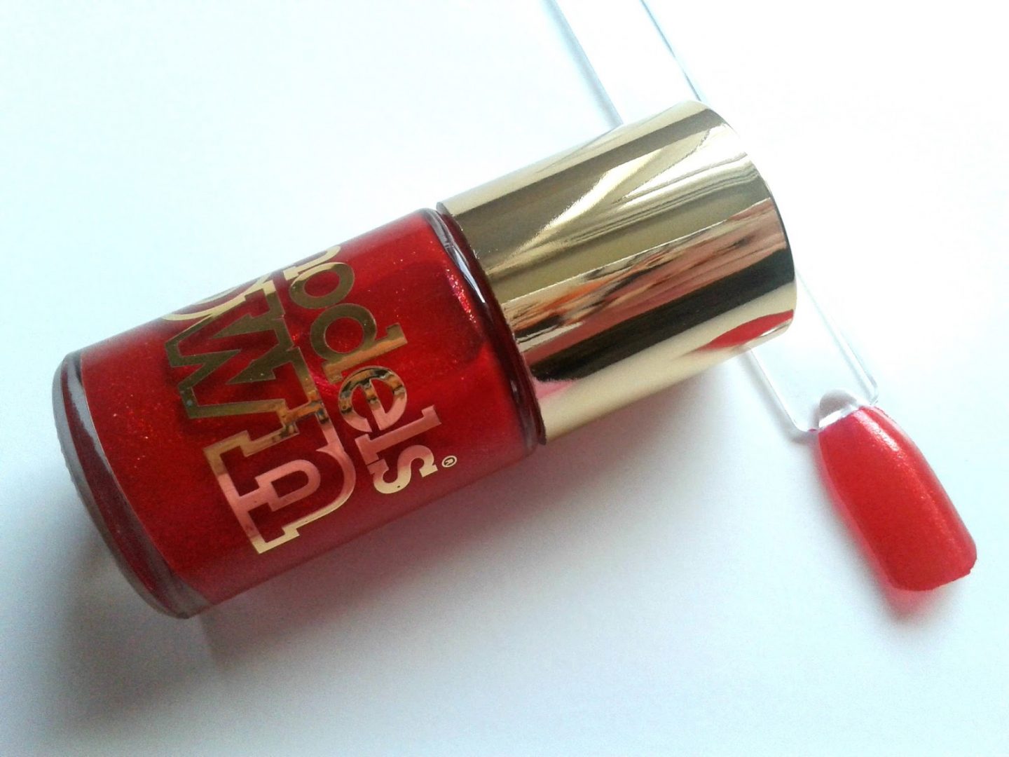 Models Own Diamond Luxe Nail Polish Heard Red