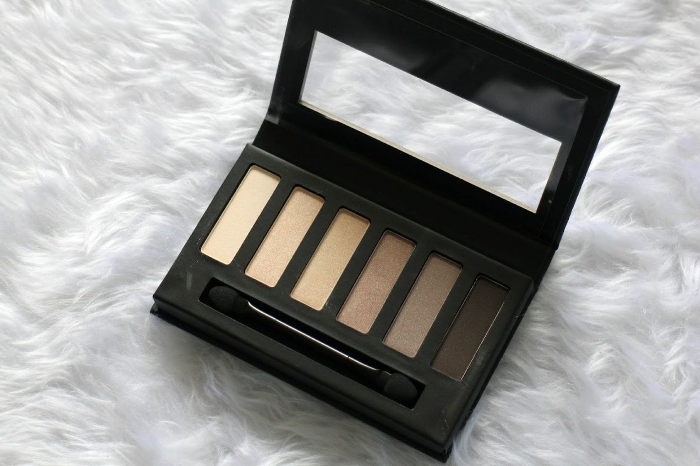 Collection Eyes Uncovered Nude