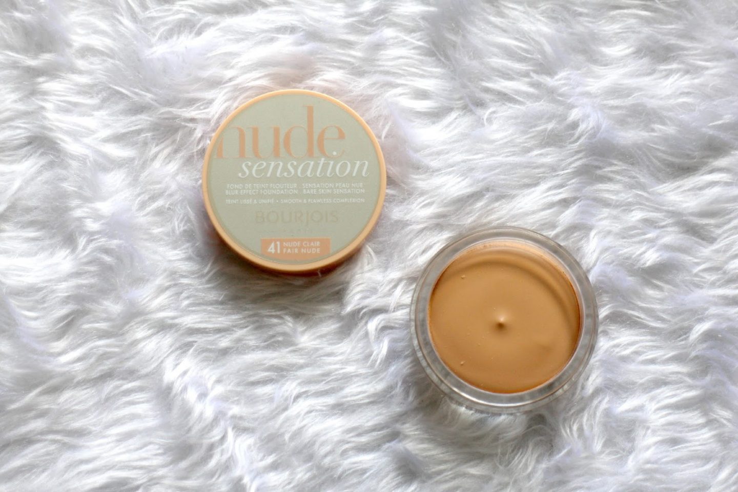 Bourjois Nude Sensation Blur Effect Foundation