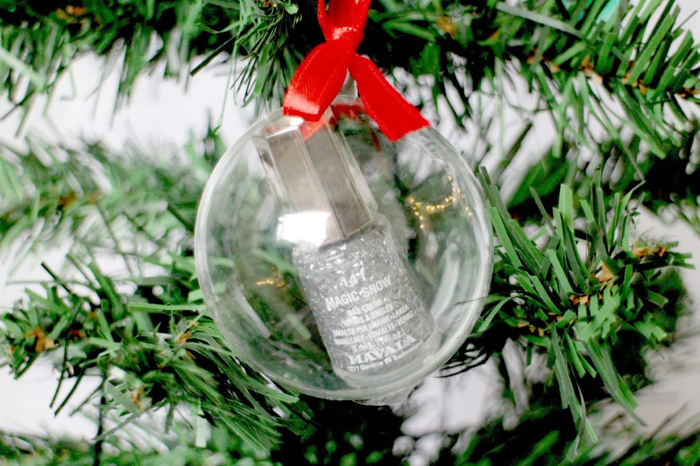Mavala Christmas Bauble