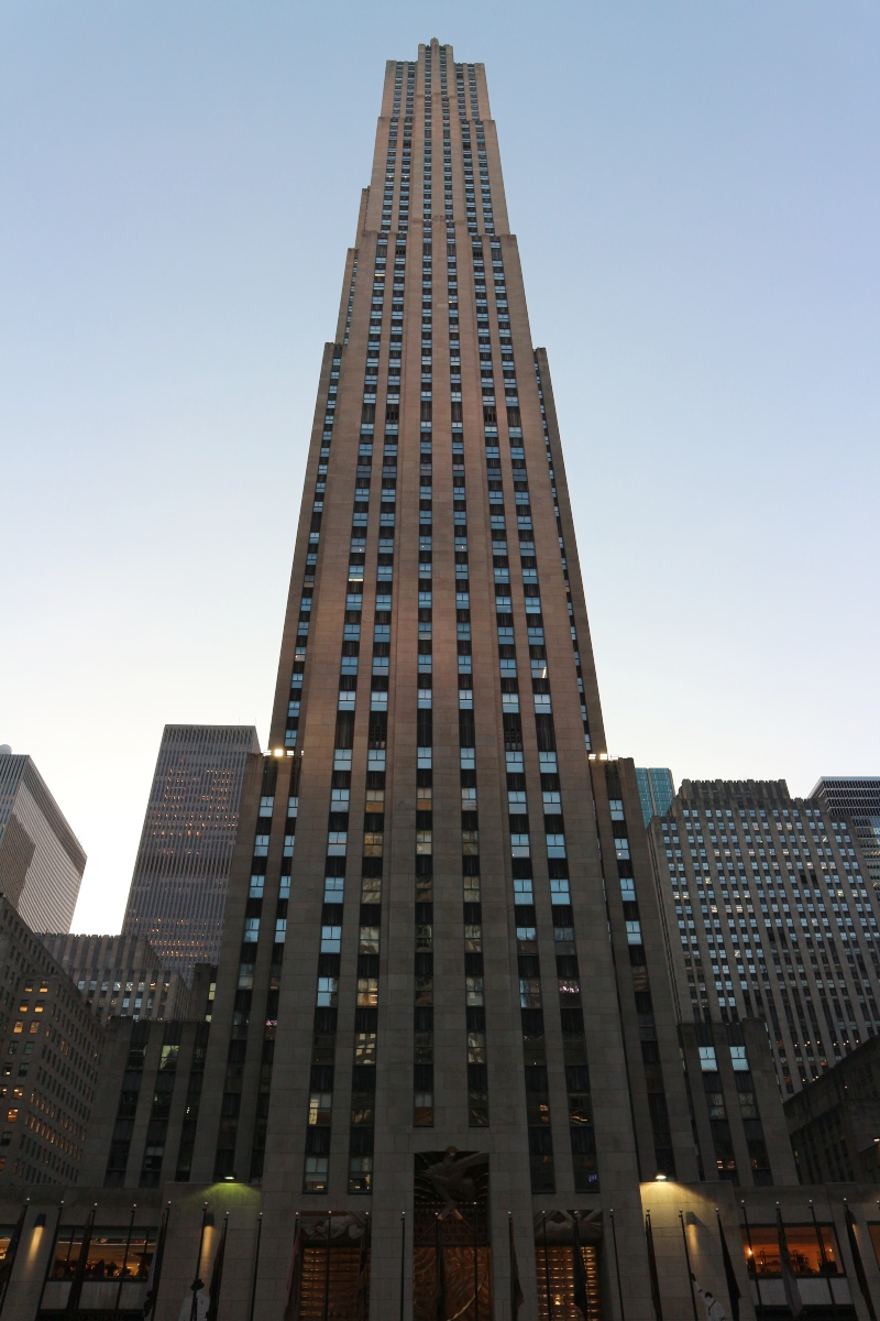 when is the best time to visit rockefeller center