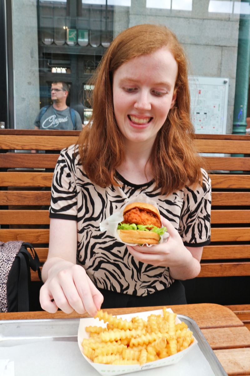 shake shack chicken burger review