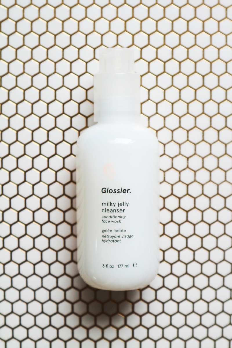 glossier milky jelly cleanser review